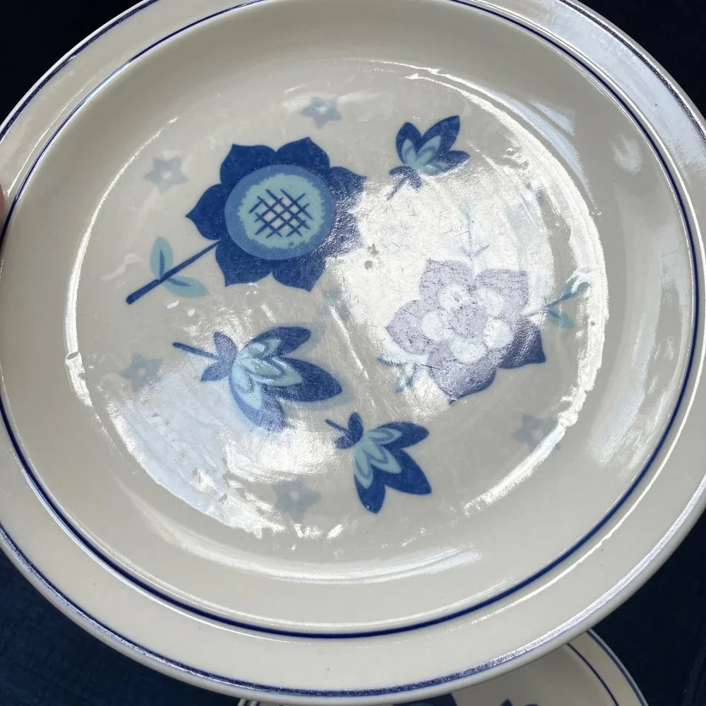 Daekor Designs Tudor Blue Stoneware Dinner Plates Set of 4 Vintage Floral Korea